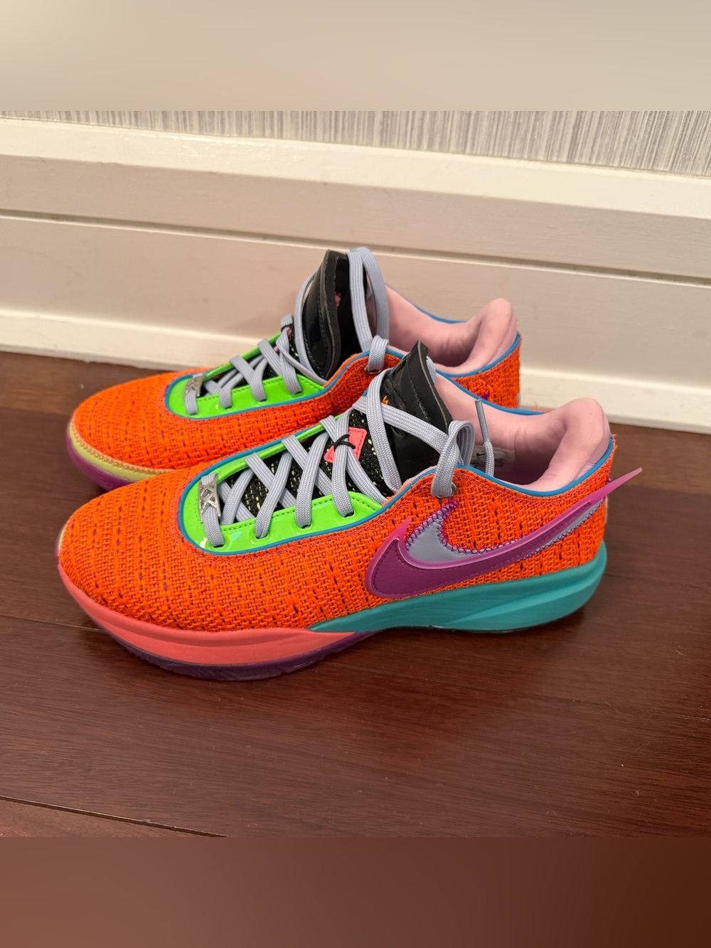 Nike LeBron 20 "Chosen 1" basketball sneakers